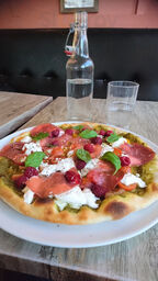 Pizzeria Helan & Halvan