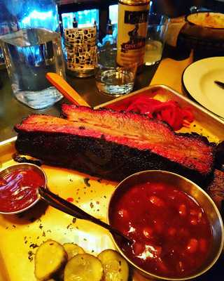 Low And Slow Smokehouse