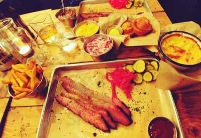 Low And Slow Smokehouse