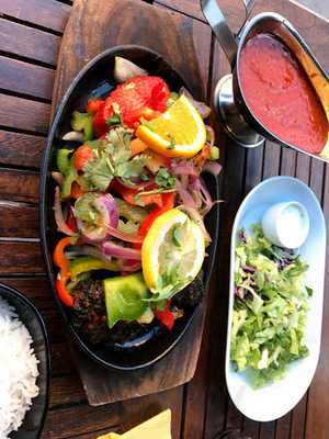 Mukut Indian Restaurant