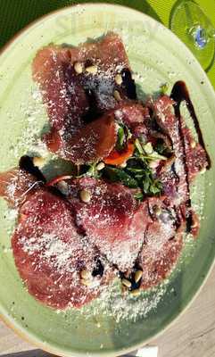 Parken Café Bar & Bistro