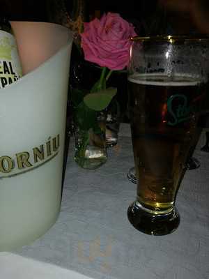 Woody's Pub & Restaurang