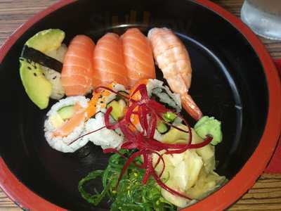 Mikaku Sushi
