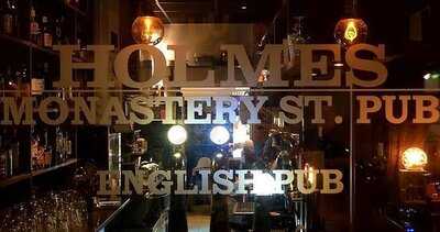 Holmes' English Pub