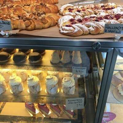 Leijons Stenungsbageri & Konditori