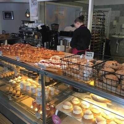 Leijons Stenungsbageri & Konditori