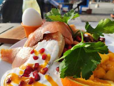 Jorden Ar Bla Som En Apelsin