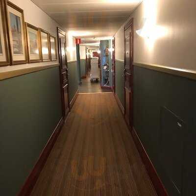 Kung Carls Bakficka - Tre Rum & Kök