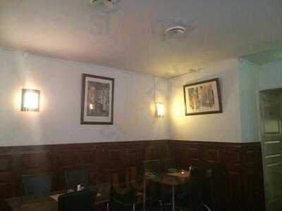 Botulfs, Cafe Bar O Restaurang