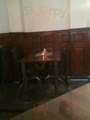 Botulfs, Cafe Bar O Restaurang