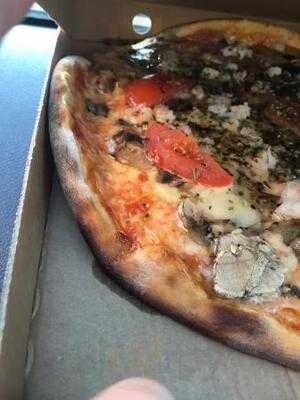 Pizzeria Tva Markiser