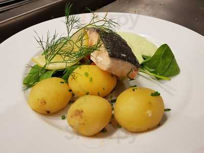 Mast Square Cafe & Bistro