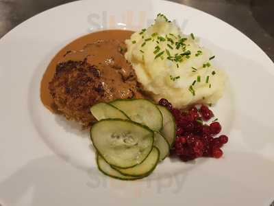 Mast Square Cafe & Bistro