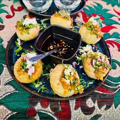 Dhakaiya - Restaurang & Bar