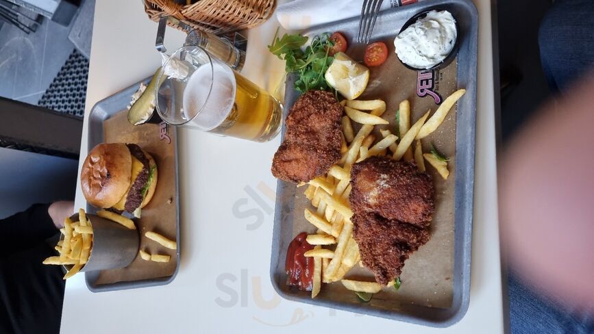 Retro Bar & Restaurant - Sofo Södermalm