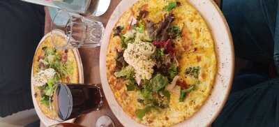 Daily's Cafe & Bistro