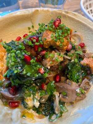 Two Forks Hummus Shop