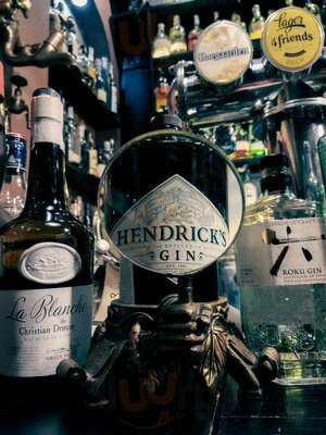 4friends Whiskey Pub