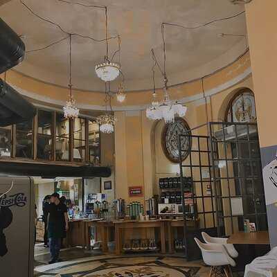 Open. Fast Restaurant