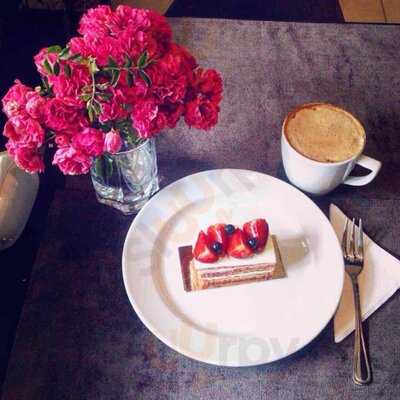 Kseniya. Bakery. Cake Shop.