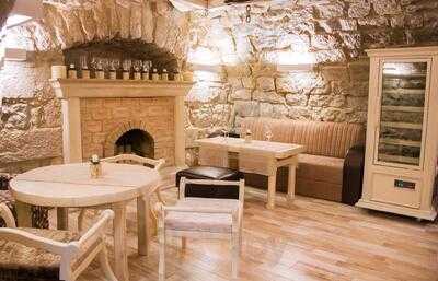 Bar B.q. Restaurant Bar Karaoke