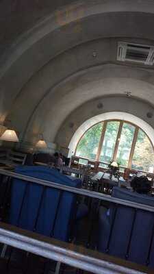 Doubledecker Cake & Coffee