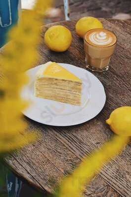 Doubledecker Cake & Coffee