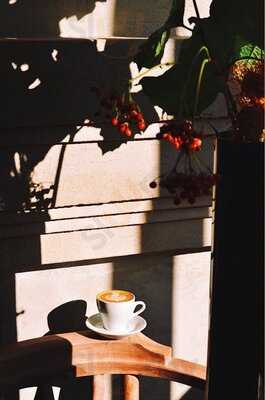 Doubledecker Cake & Coffee