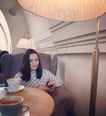 Doubledecker Cake & Coffee