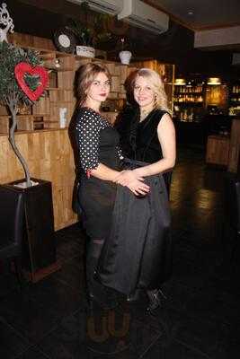 Gustav Restaurant & Bistro