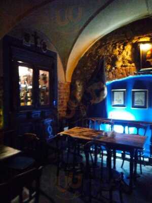 Pid Sinyoyu Plyashkoyu