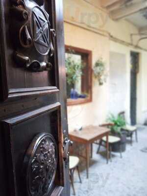 Pid Sinyoyu Plyashkoyu