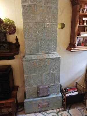 Teplyi Pyets Restaurant