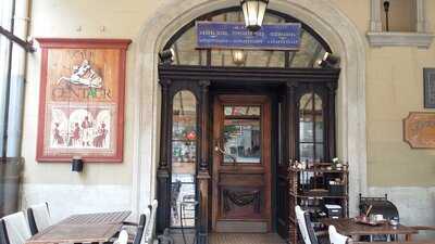 Cafe Centaur