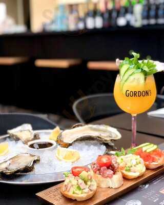 Oysters Cava Bar