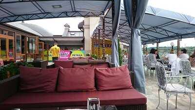 Rooftop Restaurant Partyfon