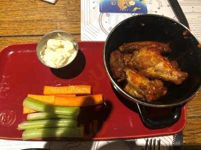 This Is Pivbar Na Kharkovskom