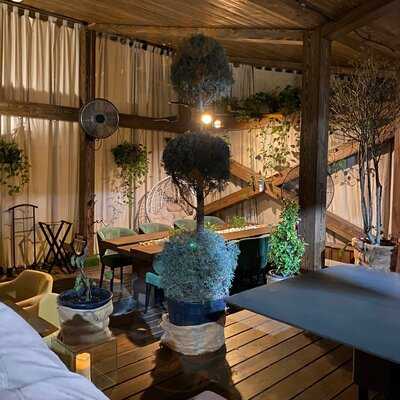 Tolstiy & Tonkiy Restaurant