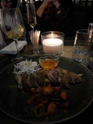 Tolstiy & Tonkiy Restaurant