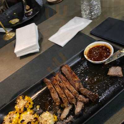 Tolstiy & Tonkiy Restaurant