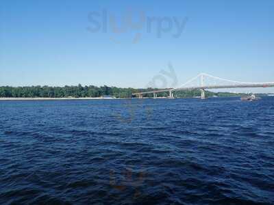 Device Restaurant & Karaoke