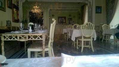 Device Restaurant & Karaoke