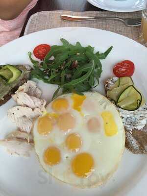 Wolkonsky Patisserie & Cafe