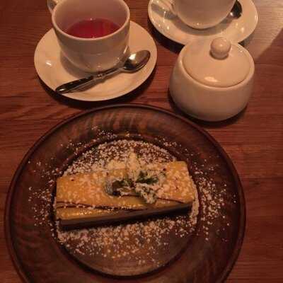 Cafe Khachapuri I Vino