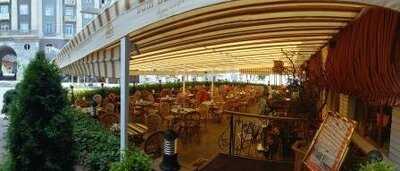 Dom Bergonie Art Cafe