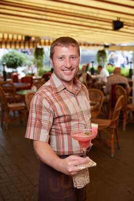 Dom Bergonie Art Cafe