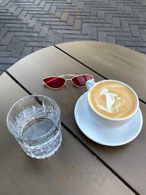 Coffee Shop Shokoladnitsa