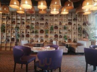 Khachapuri I Vino Georgian Cafe